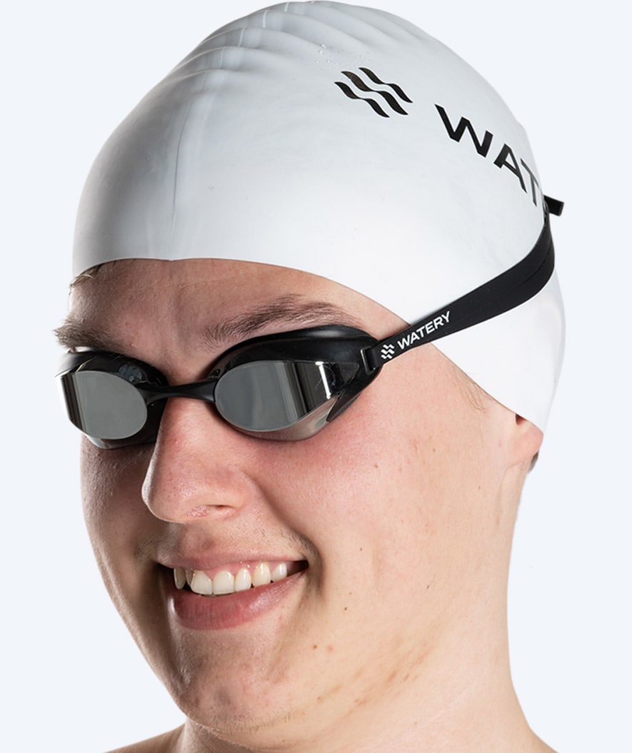 Watery Elite simglasögon - Poseidon Ultra Mirror - Svart/silver