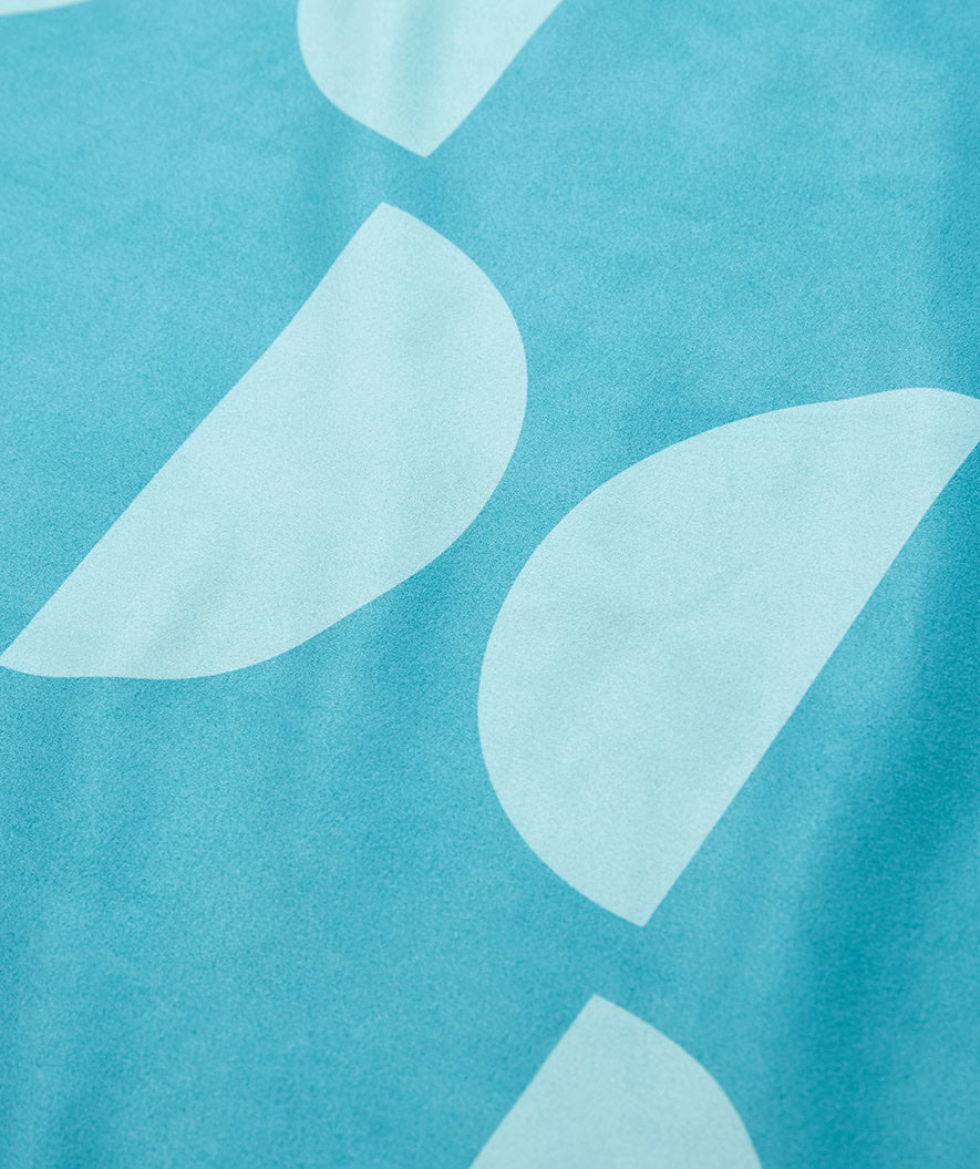 Watery mikrofiberhandduk (175 x 110 cm) - Rafferty - Ocean Blue
